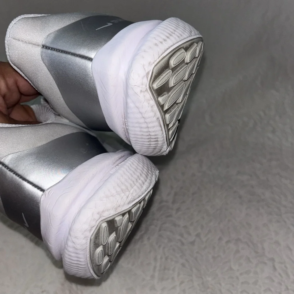 Nike Air Winflo 9 Low Top Athletic Running Sneakers - Picture 10 of 14